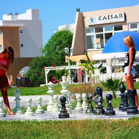 Studio In Caesar