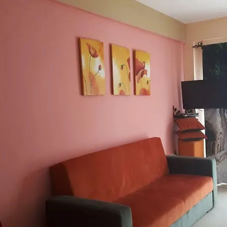 Studio In Caesar
