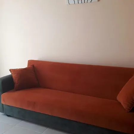 Studio In Caesar דירה Trikomo